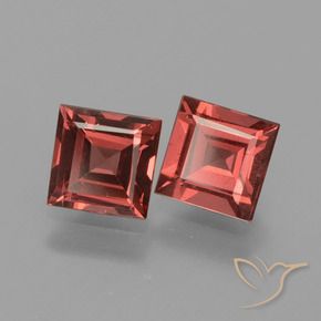 Shop natural 1.54ct Rouge foncé Grenat rhodolite gems, Carré, from Mozambique at GemSelect. In stock, global shipping!