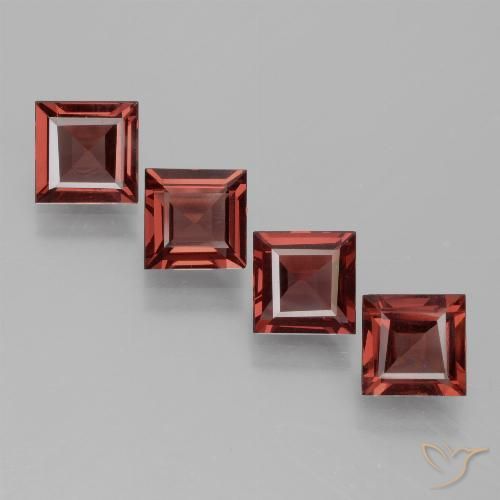 Shop natural 2.80ct Rouge foncé Grenat rhodolite gems, Carré, from Mozambique at GemSelect. In stock, global shipping!