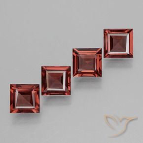 Shop natural 2.80ct Rouge foncé Grenat rhodolite gems, Carré, from Mozambique at GemSelect. In stock, global shipping!