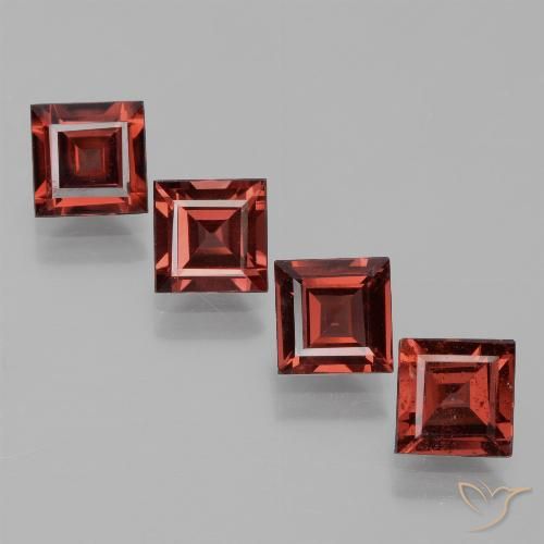 Shop natural 3.14ct Rouge moyen Grenat rhodolite gems, Carré, from Mozambique at GemSelect. In stock, global shipping!