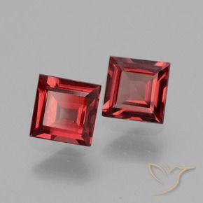 Shop natural 1.41ct Vin rouge profond Grenat rhodolite gems, Carré, from Mozambique at GemSelect. In stock, global shipping!