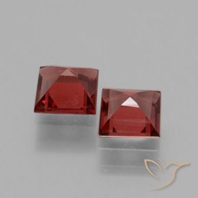 Shop natural 1.41ct Vin rouge profond Grenat rhodolite gems, Carré, from Mozambique at GemSelect. In stock, global shipping!