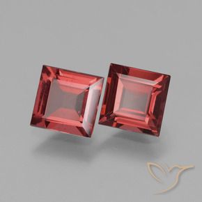 Shop natural 1.34ct Rouge foncé Grenat Rhodolite gems, Carré, from Mozambique at GemSelect. In stock, global shipping!