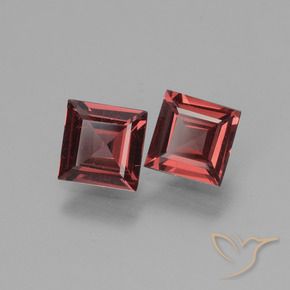 Shop natural 1.33ct Rouge foncé Grenat Rhodolite gems, Carré, from Mozambique at GemSelect. In stock, global shipping!