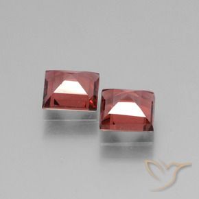 Shop natural 1.38ct Rouge foncé Grenat Rhodolite gems, Carré, from Mozambique at GemSelect. In stock, global shipping!