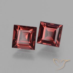 Shop natural 1.70ct Rouge moyen Grenat Rhodolite gems, Carré, from Mozambique at GemSelect. In stock, global shipping!
