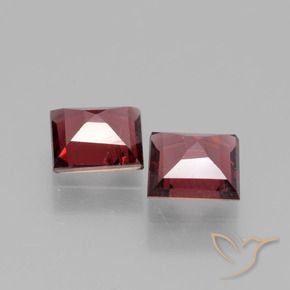Shop natural 1.37ct Rouge moyen Grenat rhodolite gems, Carré, from Mozambique at GemSelect. In stock, global shipping!