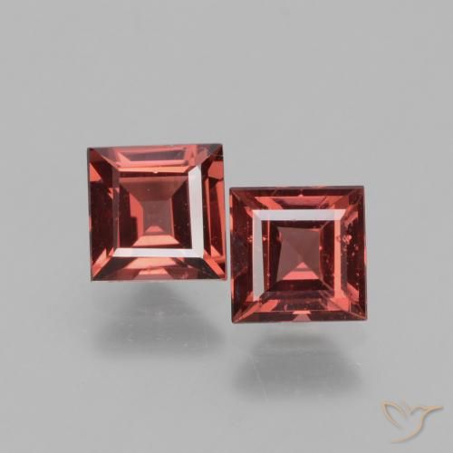 Shop natural 1.51ct Rouge moyen Grenat rhodolite gems, Carré, from Mozambique at GemSelect. In stock, global shipping!