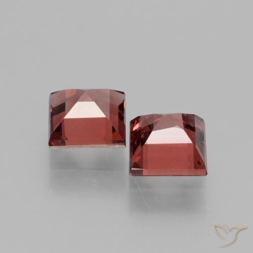 Shop natural 1.51ct Rouge moyen Grenat rhodolite gems, Carré, from Mozambique at GemSelect. In stock, global shipping!