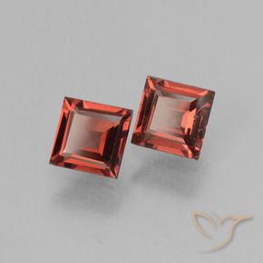Shop natural 1.49ct Rouge écarlate Grenat rhodolite gems, Carré, from Mozambique at GemSelect. In stock, global shipping!