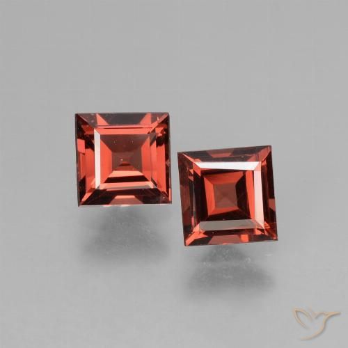 Shop natural 1.55ct Rouge moyen Grenat rhodolite gems, Carré, from Mozambique at GemSelect. In stock, global shipping!
