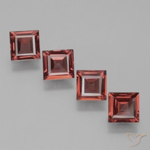 Shop natural 2.38ct Rouge moyen Grenat rhodolite gems, Carré, from Mozambique at GemSelect. In stock, global shipping!
