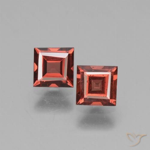 Shop natural 1.39ct Rouge foncé Grenat rhodolite gems, Carré, from Mozambique at GemSelect. In stock, global shipping!