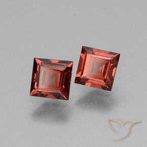 Shop natural 1.39ct Rouge foncé Grenat rhodolite gems, Carré, from Mozambique at GemSelect. In stock, global shipping!