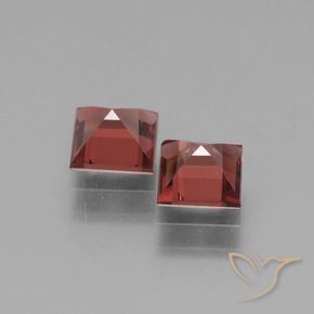 Shop natural 1.49ct Rouge foncé Grenat Rhodolite gems, Carré, from Mozambique at GemSelect. In stock, global shipping!