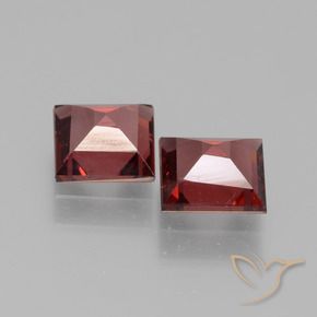 Shop natural 1.39ct Vin rouge profond Grenat Rhodolite gems, Carré, from Mozambique at GemSelect. In stock, global shipping!