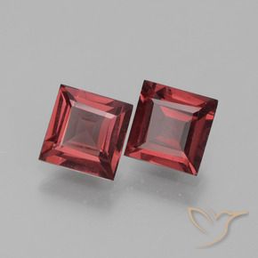Shop natural 1.37ct Vin rouge profond Grenat rhodolite gems, Carré, from Mozambique at GemSelect. In stock, global shipping!