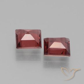 Shop natural 1.37ct Vin rouge profond Grenat rhodolite gems, Carré, from Mozambique at GemSelect. In stock, global shipping!