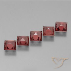 Shop natural 3.22ct Rouge merlot Grenat Rhodolite gems, Carré, from Mozambique at GemSelect. In stock, global shipping!