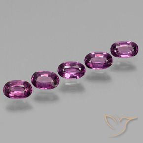 Shop natural 2.15ct Violet foncé Grenat rhodolite gems, ovale, from Mozambique at GemSelect. In stock, global shipping!