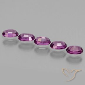 Shop natural 2.15ct Violet foncé Grenat rhodolite gems, ovale, from Mozambique at GemSelect. In stock, global shipping!