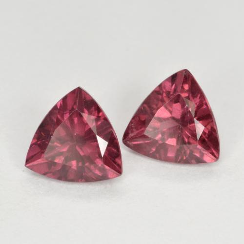 Achetez naturel 1.02ct Pourpre foncé Grenat Rhodolite gems, Trillion, En provenance Mozambique chez GemSelect. En stock, livraison internationale!