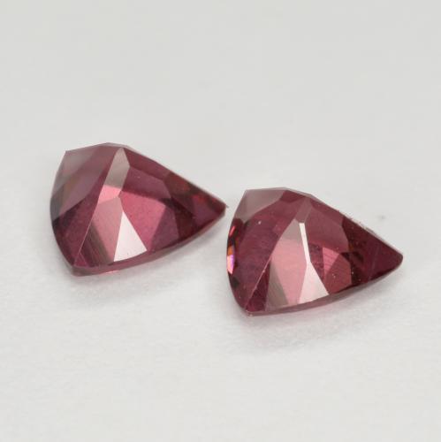 Achetez naturel 1.02ct Pourpre foncé Grenat Rhodolite gems, Trillion, En provenance Mozambique chez GemSelect. En stock, livraison internationale!