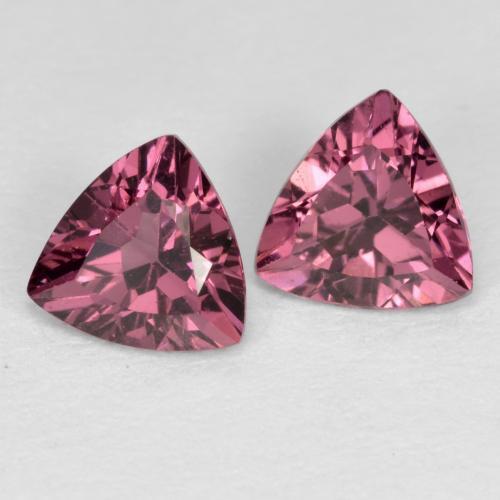 Achetez naturel 0.94ct Rose-magenta Grenat Rhodolite gems, Trillion, En provenance Mozambique chez GemSelect. En stock, livraison internationale!