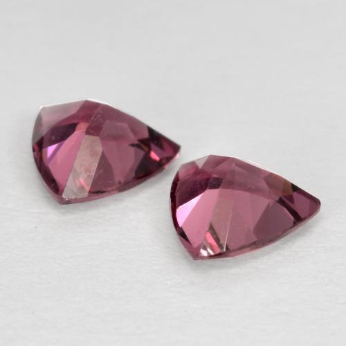 Achetez naturel 0.94ct Rose-magenta Grenat Rhodolite gems, Trillion, En provenance Mozambique chez GemSelect. En stock, livraison internationale!