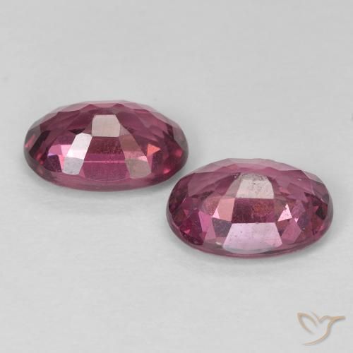 Shop natural 2.12ct Magenta profond Grenat Rhodolite gems, ovale, from Mozambique at GemSelect. In stock, global shipping!