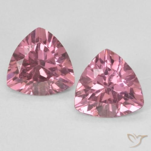Shop natural 1.06ct Light Merlot Red Grenat Rhodolite gems, Trillion, from Mozambique at GemSelect. In stock, global shipping!