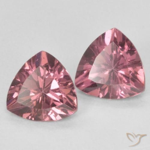 Shop natural 1.06ct Light Merlot Red Grenat Rhodolite gems, Trillion, from Mozambique at GemSelect. In stock, global shipping!