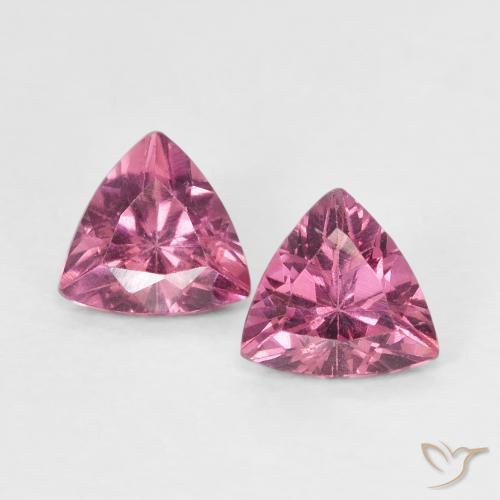 Achetez naturel 1.02ct Rouge foncé Grenat Rhodolite gems, Trillion, En provenance Mozambique chez GemSelect. En stock, livraison internationale!