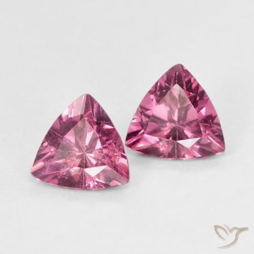 Achetez naturel 1.02ct Rouge foncé Grenat Rhodolite gems, Trillion, En provenance Mozambique chez GemSelect. En stock, livraison internationale!