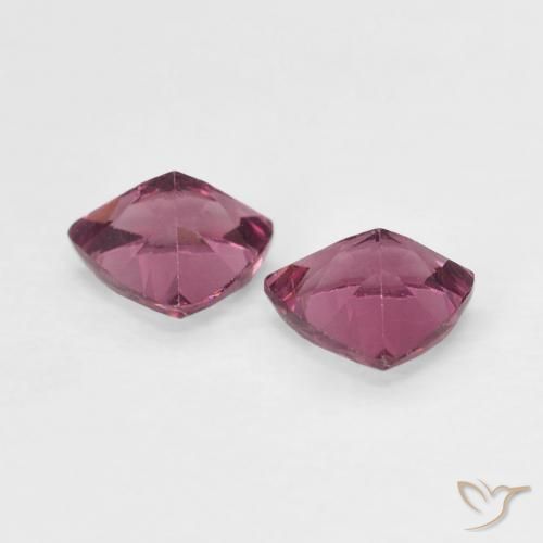 Achetez naturel 1.02ct Rouge foncé Grenat Rhodolite gems, Trillion, En provenance Mozambique chez GemSelect. En stock, livraison internationale!