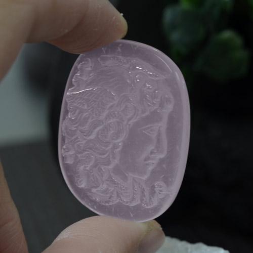 Quartz rose rose naturelle coupe coussin, 63,59 ct, transparent