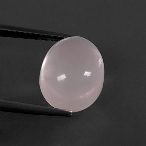 Quartz rose rose naturelle coupe ovale, 6,70 ct, transparent