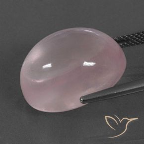 Quartz rose Rose corail naturelle ovale, 19.58 ct, Transparent