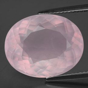 Quartz rose rose naturelle coupe ovale, 12,16 ct, transparent