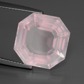 Quartz Rose Rose clair naturelle Taille émeraude, 10.75 ct, Transparent