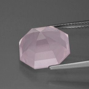 Quartz rose rose naturelle taille émeraude, 8,79 ct, transparent