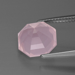 Quartz Rose Rose clair naturelle Taille émeraude, 4.26 ct, Transparent