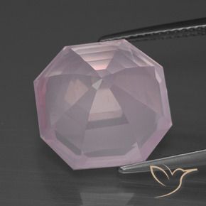 Quartz rose Rose bubblegum naturelle Octogone / coupe Émeraude, 11.30 ct, Transparent
