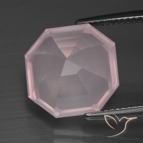 Quartz rose Rose bubblegum naturelle Octogone / coupe Émeraude, 9.38 ct, Transparent