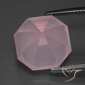 Quartz rose Rose naturelle Octogone / coupe Émeraude, 11.40 ct, Transparent