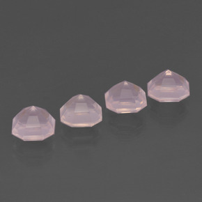 Achetez naturel 5.73ct Rose bubblegum Quartz Rose gems, Taille émeraude, En provenance Afrique du Sud chez GemSelect. En stock, livraison internationale!