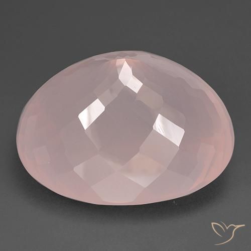 Quartz rose Rose chair naturelle ovale, 153.32 ct, Transparent