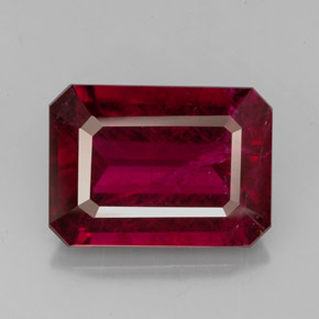 Tourmaline rubellite rouge naturelle taille émeraude, 7,90 ct, SI