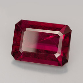 Tourmaline rubellite rouge naturelle taille émeraude, 7,90 ct, SI