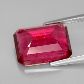 Tourmaline rubellite rouge naturelle taille émeraude, 6,13 ct, SI